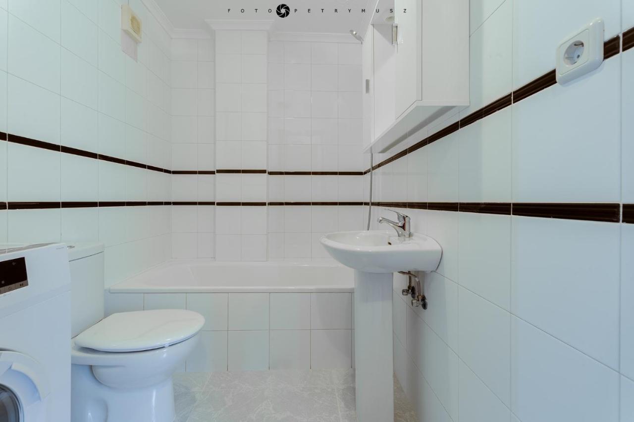 טורבייחה Colorful Apartment מראה חיצוני תמונה